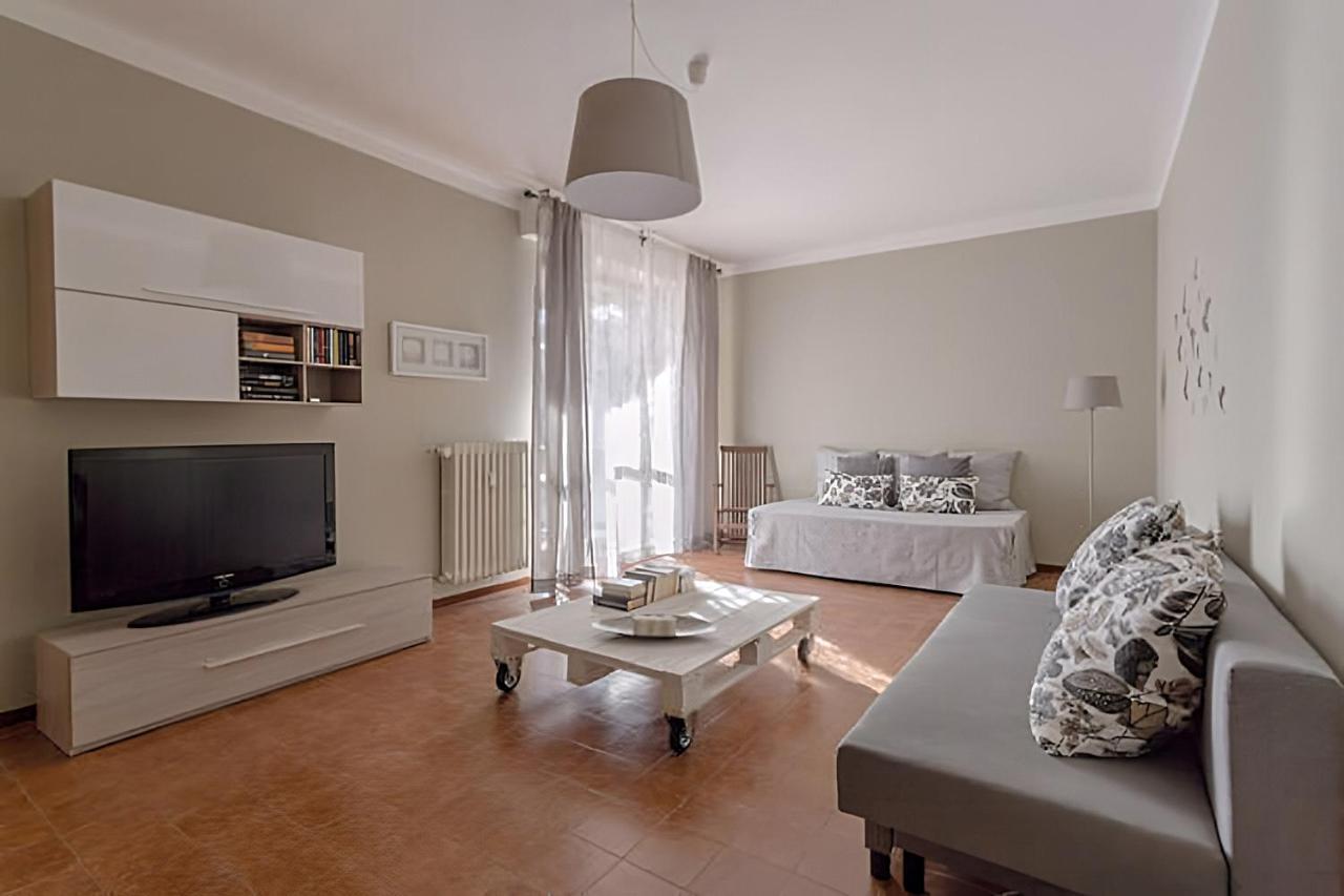 Natural Chic - Close To City Center And Beach - Parking Ντεζεντσάνο ντελ Γκάρντα Εξωτερικό φωτογραφία