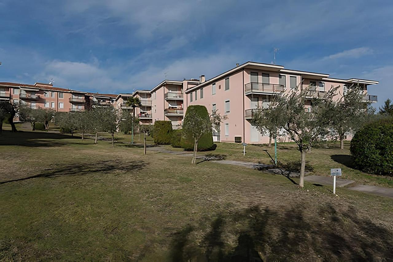Natural Chic - Close To City Center And Beach - Parking Ντεζεντσάνο ντελ Γκάρντα Εξωτερικό φωτογραφία